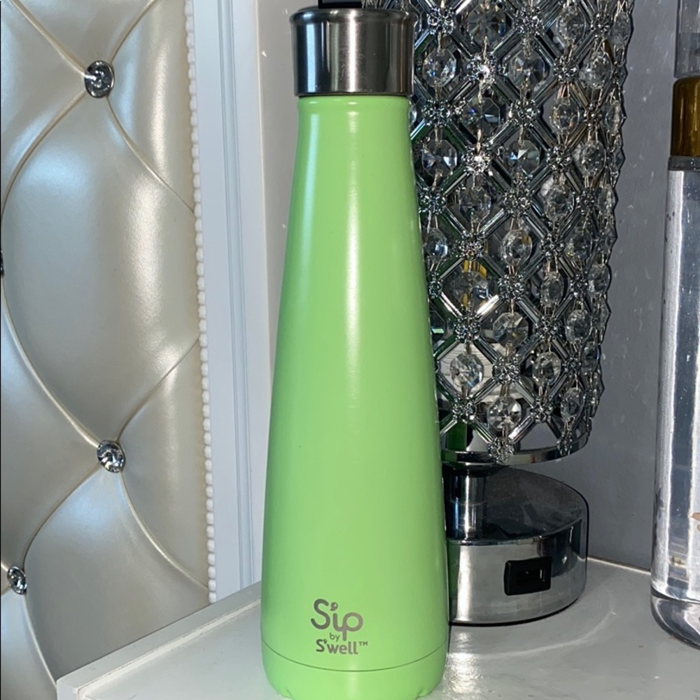 Swell Water Bottle